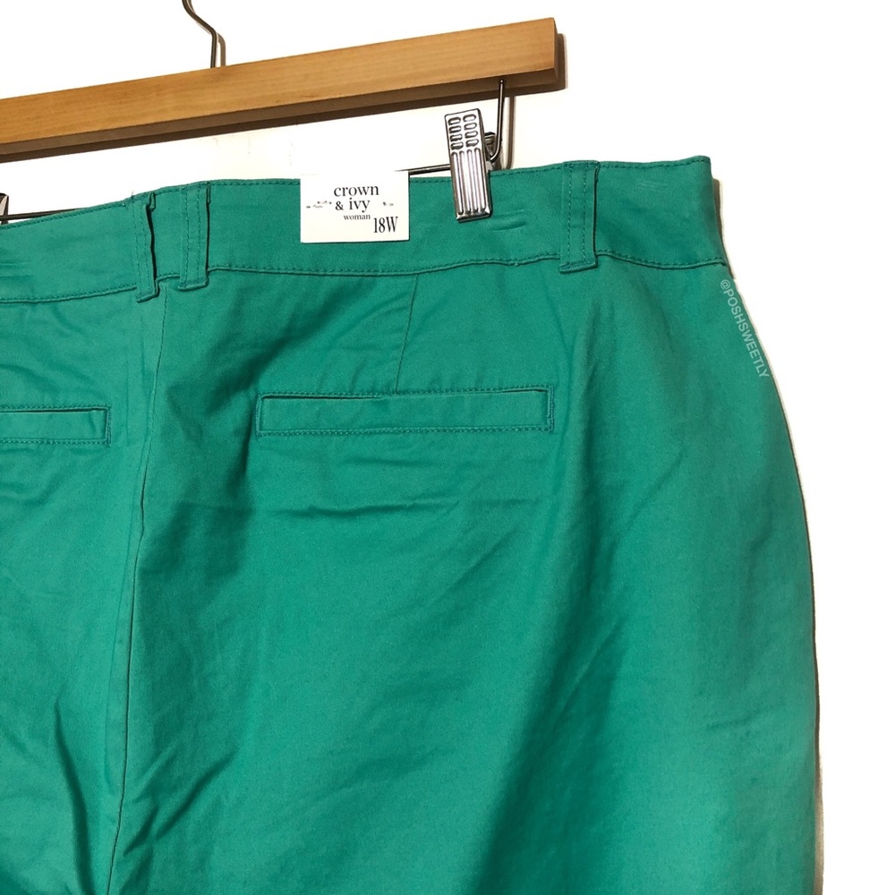 NWT Crown & Ivy Jade Curvy Crops - Picture 5 of 9